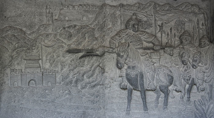 ǧɽ�������ڵ�Ѧ������