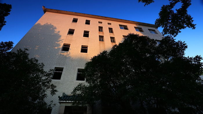 �����µĴ�¥