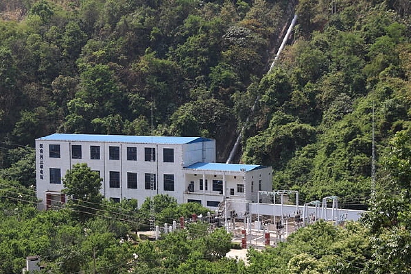 ������ƽ�ڽѺ�������վ�⾰ͼ