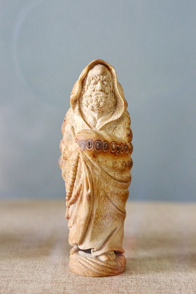 ľ�񴩳��۵�����