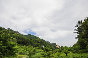 ǧɽ�һ�Ϫ��Ϫˮɽ�������