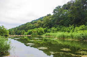 ǧɽ�һ�Ϫ��Ϫˮ��ɽ��