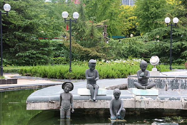 ��ͯϷˮʯ����