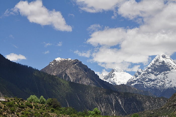 ��������ո߸ߵ�ɽ