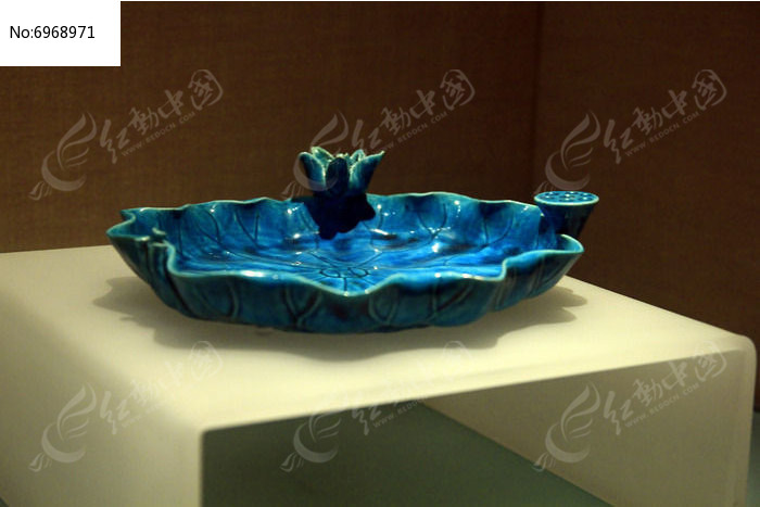 �峯���Ժ�ҶʽϴͼƬ