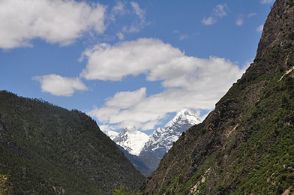 Զ���߸ߵ�ɽ��