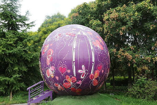 ��ɫ��԰�ʵ�