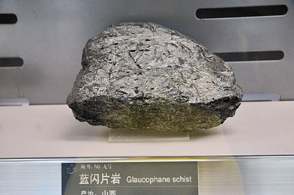 ɽ��������Ƭ��