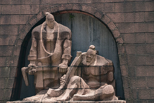 �Ŵ��������