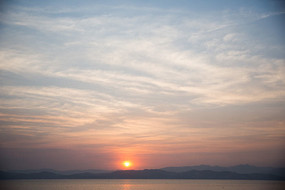 �����ɫ��Ϧ��