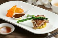 �ü�ѩ��ţ��