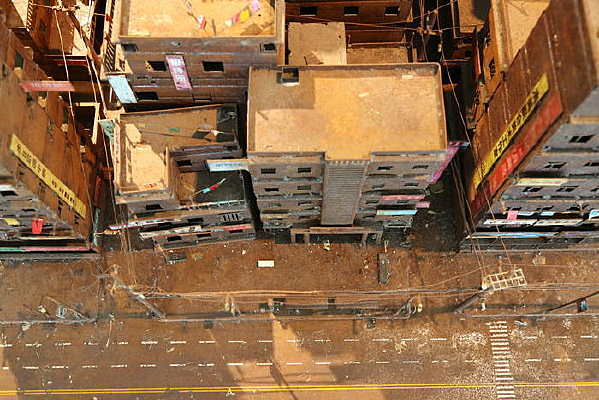 �������͸��Ӳ�Ǩ����