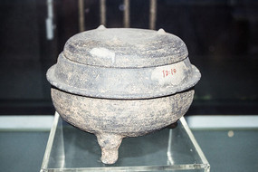 ս������ͭ��