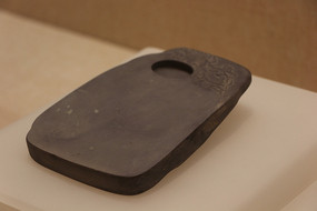 ������ڶ�ʯϲ��ü����