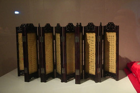 ��������