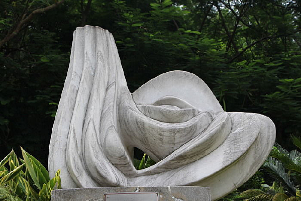 �����ȷ��ڳ�