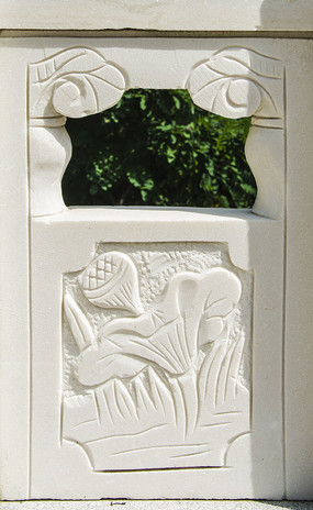 ǧɽľ����Χ��ʯ�񵥺�Ҷ��ź���