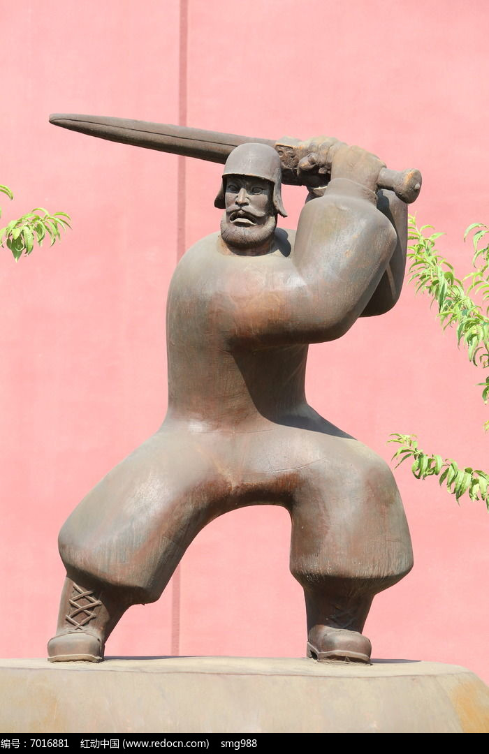 铁艺执剑戴头盔的武士雕像