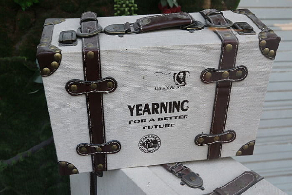 ��ɫװ����