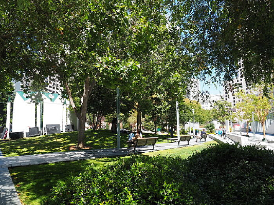 ï�ܵ������µؿռ�