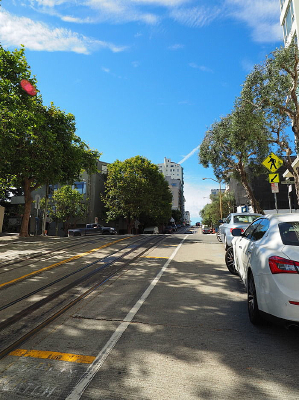 ���е�С�𳵳���