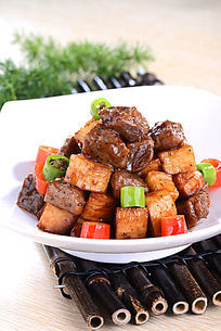 Ұ������ѩ��ţ��