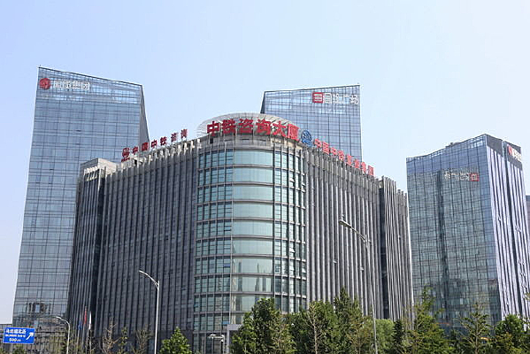 ��Ͷ�㳡����Ļǽ�ĸ߲��¥