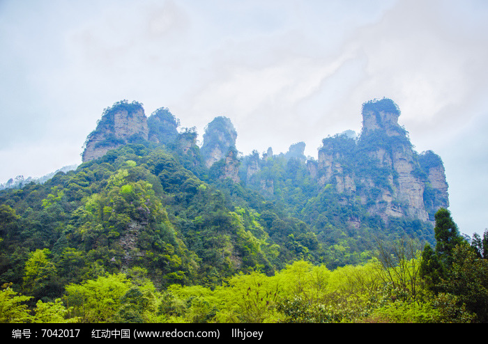 张家界山峰图片