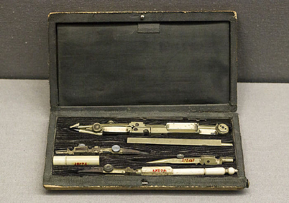 ���켽����ʹ�ù��Ļ�ͼ��