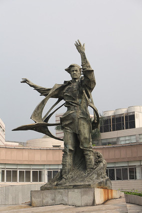 ���Ǻ�ͭ����