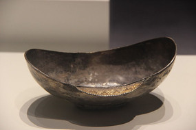 ����������