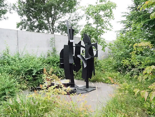 ��ɫ���۵���