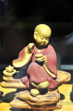 ���պ���