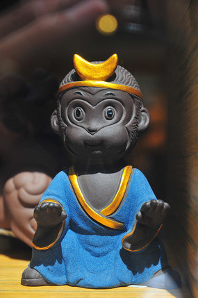 ���պ���