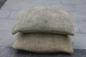 ʯ����������