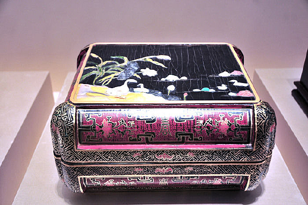 �ྩ�˾�֮�ٱ�Ƕ����«���Ƴ�����