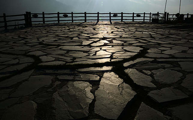 �������