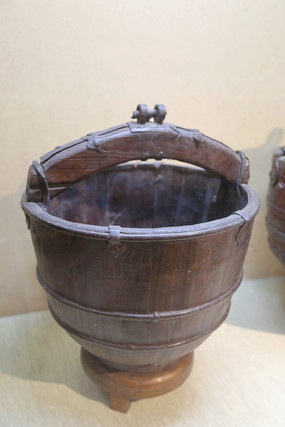 ���������ľͰ