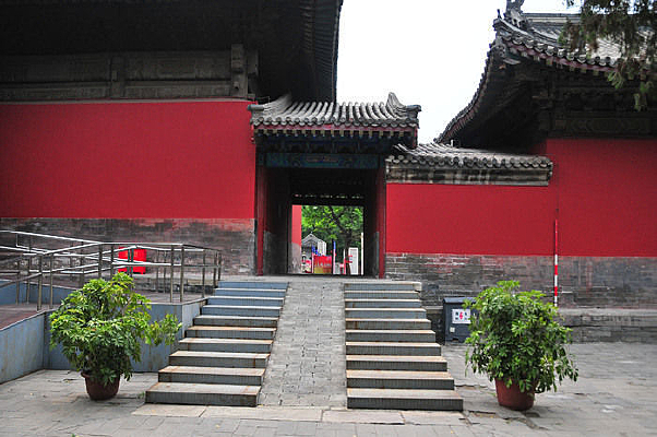 ����������