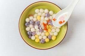 ��ɫ������