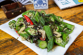 �������