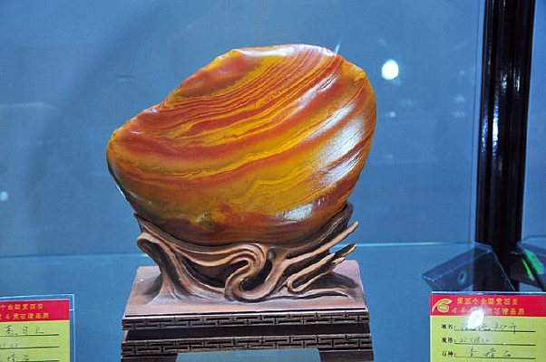 �����������ʯ