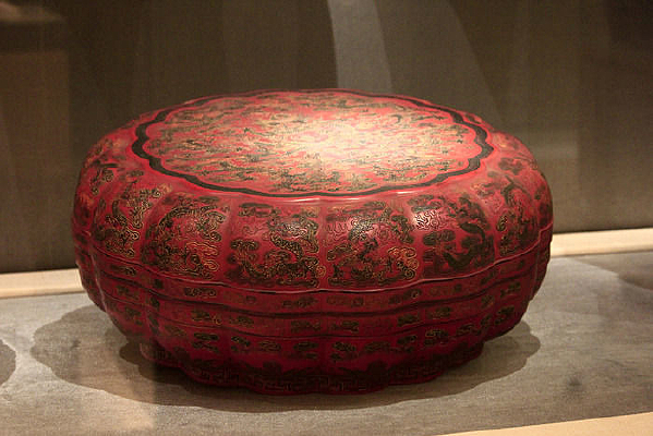 �峯������������ƺ�