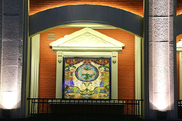 ŷʽ���ƹ�ǽ����