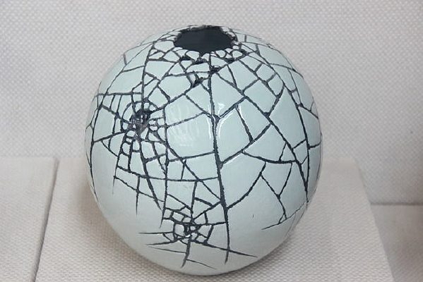 �����������չ�