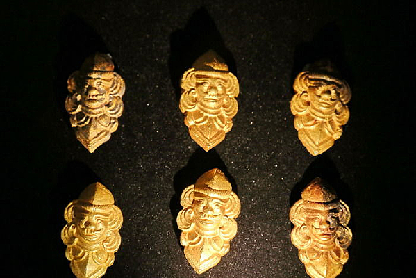 ���ܺ���ͷ����μ�