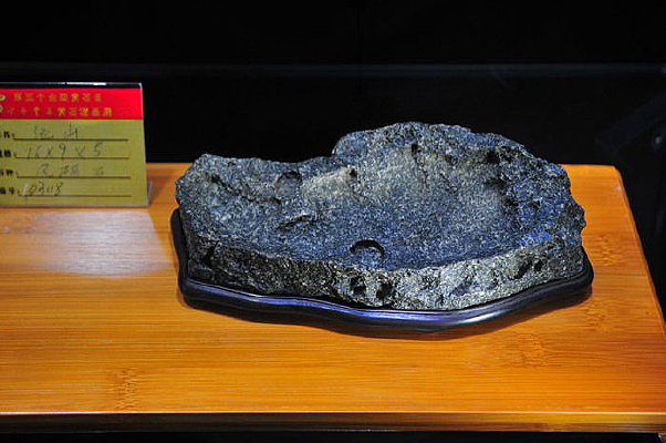 ����ʯ��ɽʯ��