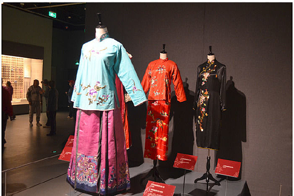 ���������ν���