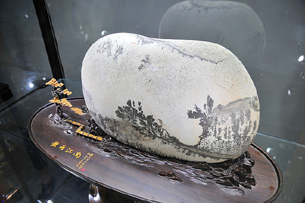 ������ʯ