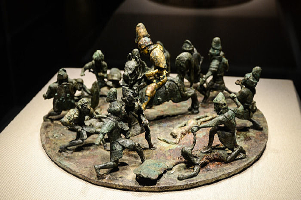 ս������